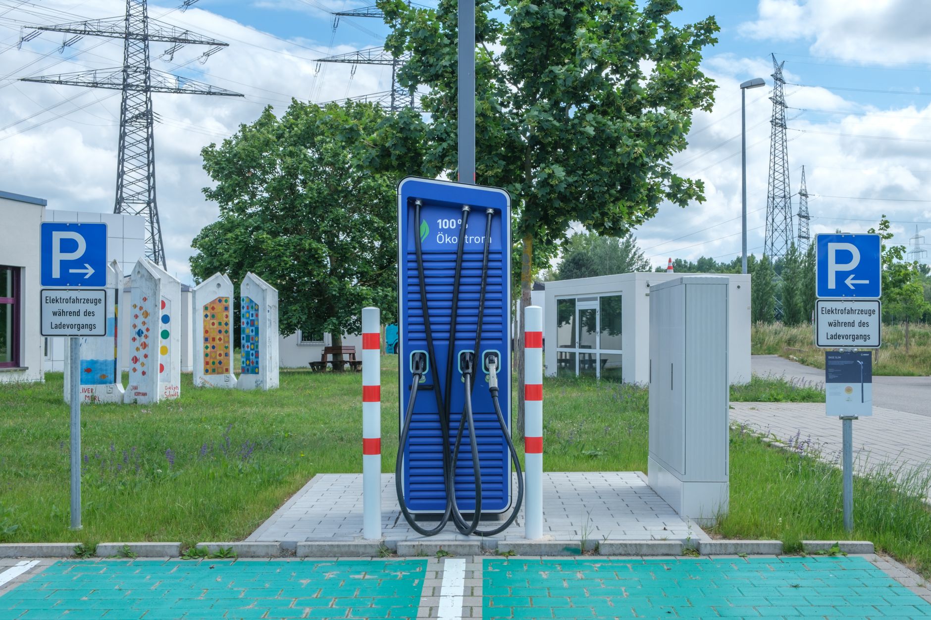Zakaj električnega vozila nikoli ne vlečemo z dvigom osi